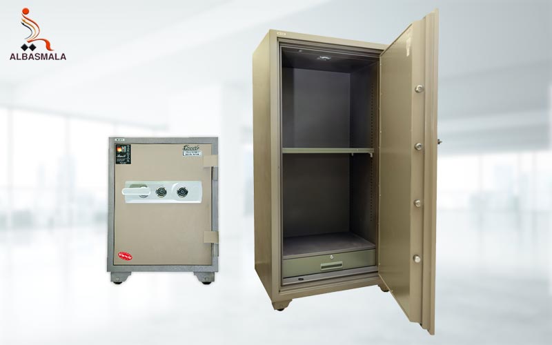 Digital and classic safe in different sizes